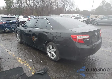 2012 Toyota Camry Se z USA, uszkodzony, nr VIN 4T1BF1FK8CU061188